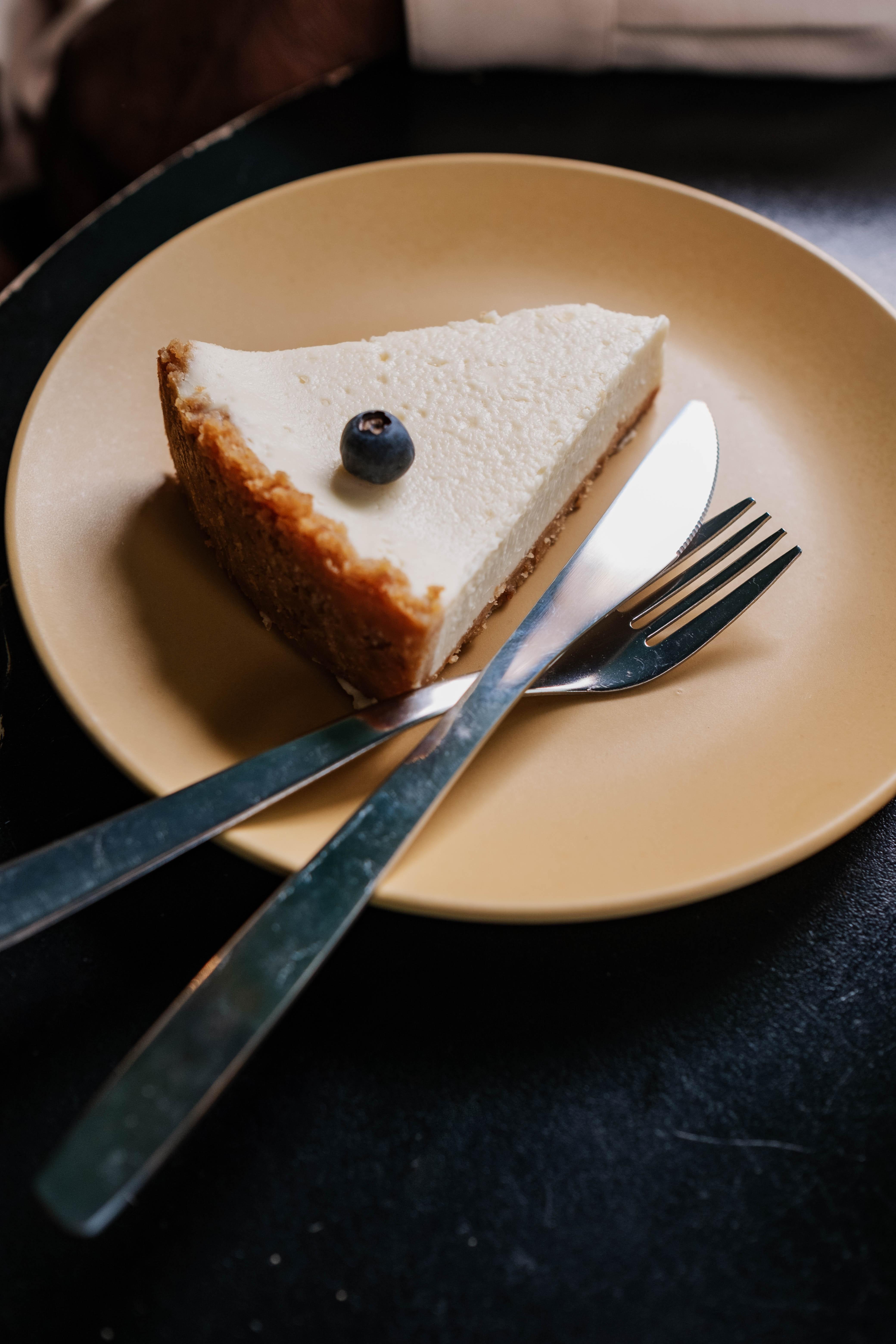 What is the difference between a New York cheesecake and regular? 