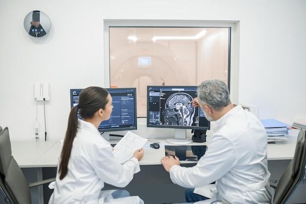What is the highest paying radiology job? 
