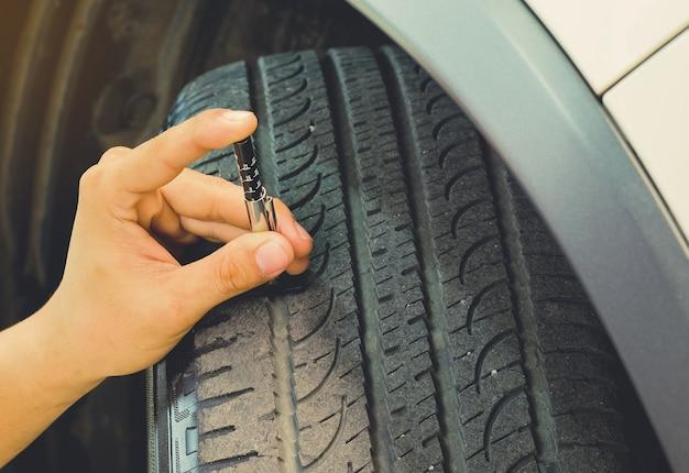 What is minimum tire tread depth that is safe? 
