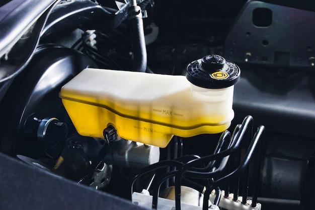 What oil can be used as brake fluid? 