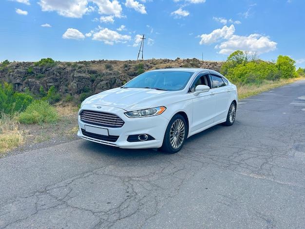 What type of gas does a 2012 Ford Fusion take? 