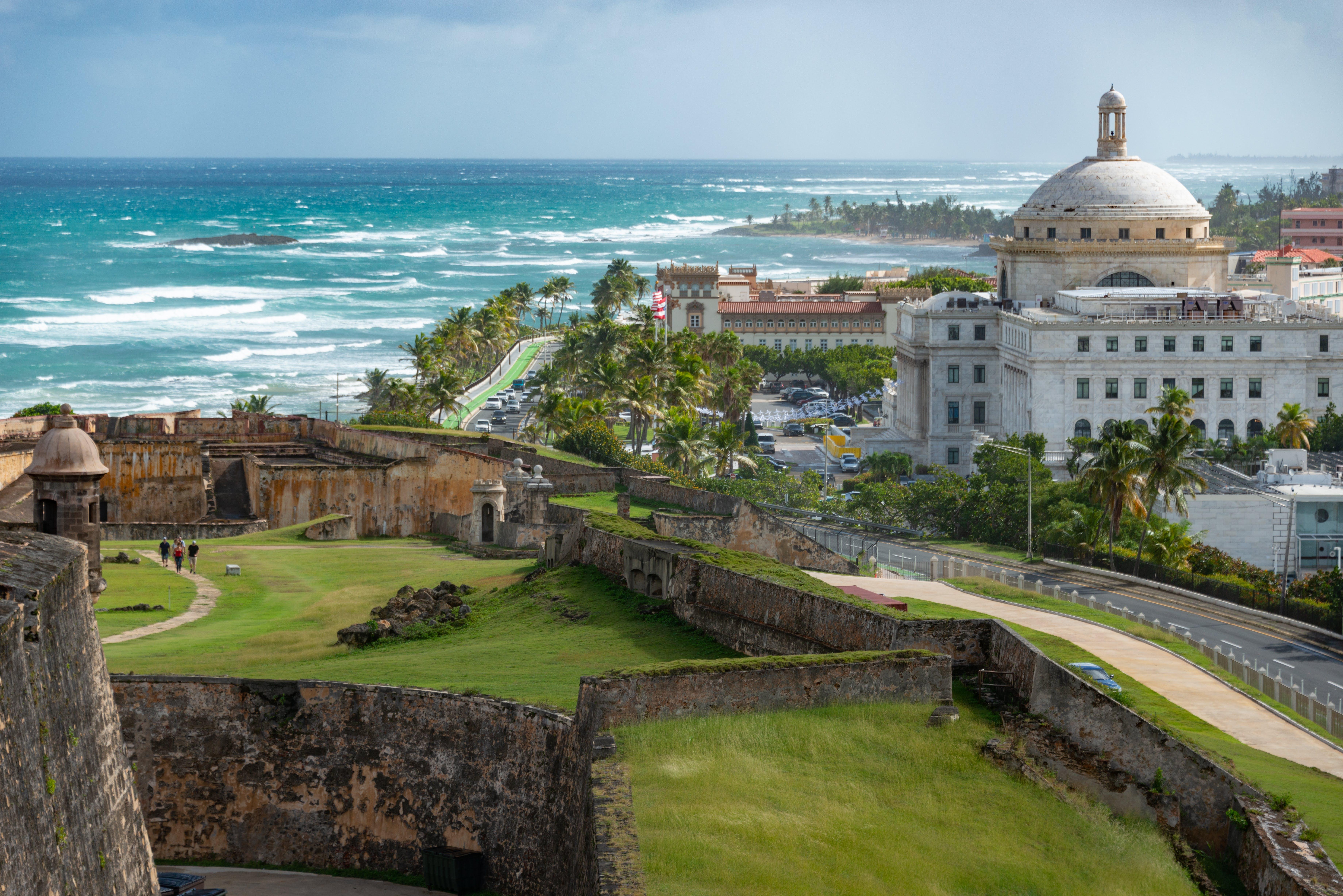 Where do the rich live in Puerto Rico? 