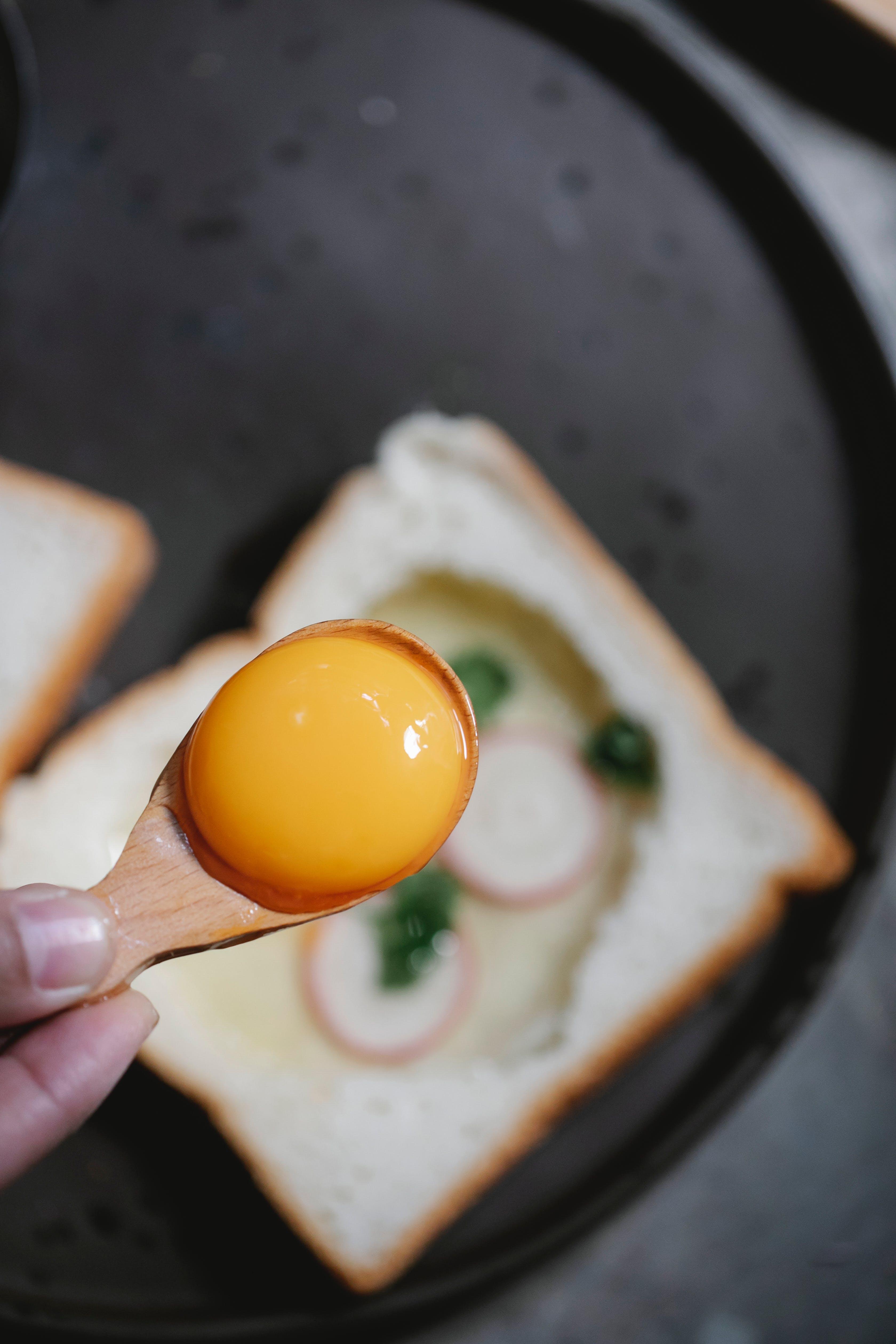 Why is cooking an egg a physical change? 