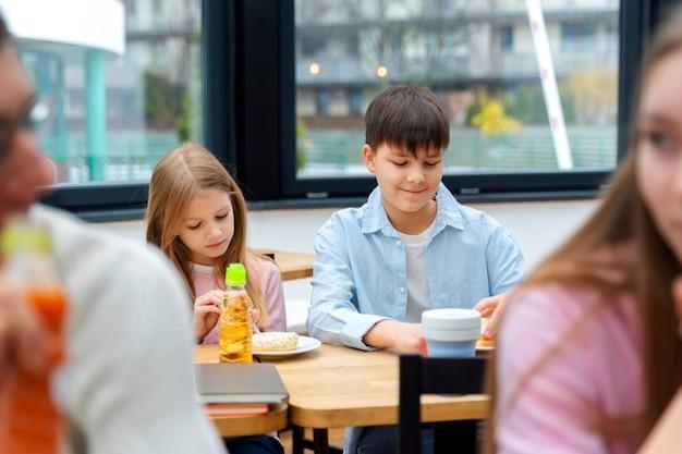 Why should students be allowed to eat in class? 
